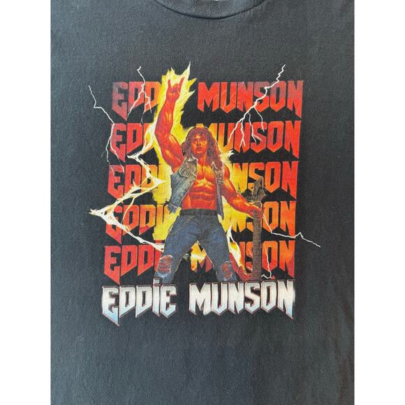 Stranger Things Youth Tshirt Medium Eddie Munson Graphic Tshirt Metallica - Picture 4 of 7